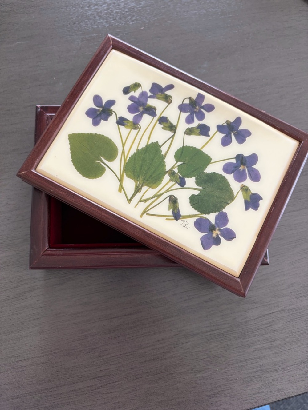 Pressed Violet Flower Wood Jewelry Box Signed Tari - Picture 3 of 5
